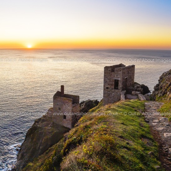 Tin Mines along the Cornish Coast Greeting card D2-001 (9547)